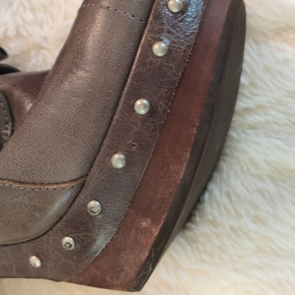 UGG Celestina Charcoal Leather Platform High Heels Clogs Studs - Picture 9 of 13